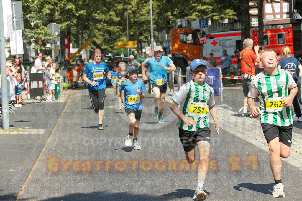 250621_1044_EX1_2307 | Sportfotografie im Rhein-Sieg Kreis, Köln, Bonn, NRW, Rheinland Pfalz, Hessen, etc. Unser Tätigkeitsfeld umfasst den Laufsport vom Volkslauf über den Marathon, Duathlon, Triathon bis zum Ultralauf wie Kölnpfad Ultra oder Schindertrail.