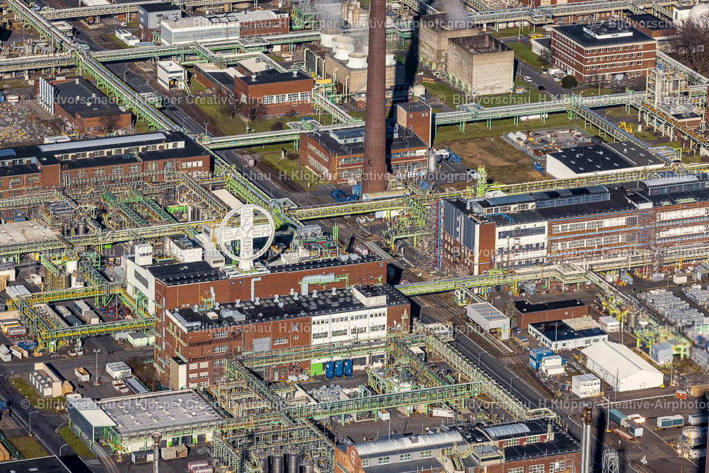 Luftbilder Dormagen -6811 | Technische Anlagen im Industriegebiet Chempark Dormagen im Ortsteil Chorweiler in Köln im Bundesland Nordrhein-Westfalen. Der Produktionsschwerpunkt des Standorts liegt auf der Entwicklung und Herstellung von Pflanzenschutzmitteln, Polymeren, Kunststoffen und Kautschuken - Realisiert mit Pictrs.com