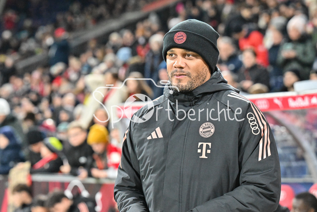 Augsburger Panther - EC VSV | im Bild Vincent KOMPANY Trainer FC Bayern Muenchen vor der Partie in Salzburg / Testspiel: RB Salzburg - FC Bayern Muenchen, Red Bull Arena am 06.01.2025
