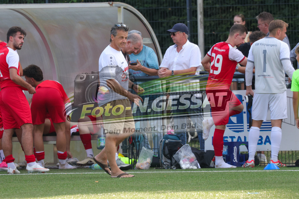 FC RW Kirchlengern - SuS Bad Westernkotten | Auf dem Bild zu sehen: FC RW Kirchlengern Sportlicher Leiter: Stefan ArndtFC RW Kirchlengern, SuS Bad Westernkotten, Saison 26/27, Westfalenliga, Kirchlengern, Deutschland - Realisiert mit Pictrs.com