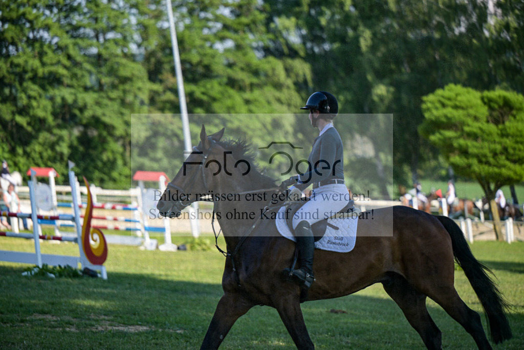 Reitturnier Voxtrup | Entdecke hochwertige Reitturnierfotos von Foto Oger. Professionell, emotional und authentisch – jetzt Lieblingsmomente im Shop bestellen.Deutschlandweite Turnierfotografie. - Realisiert mit Pictrs.com