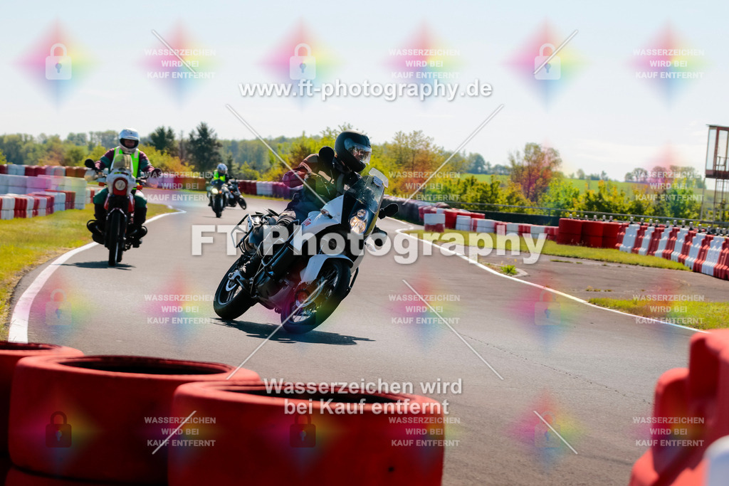 Moto-TeamOBK-21383 | Hier findet Ihr Bilder von Touristenfahrten auf der Nürburgring Nordschleife oder von anderen Veranstaltungen die ich besucht habe. Viel Spass beim Durch Schauen 