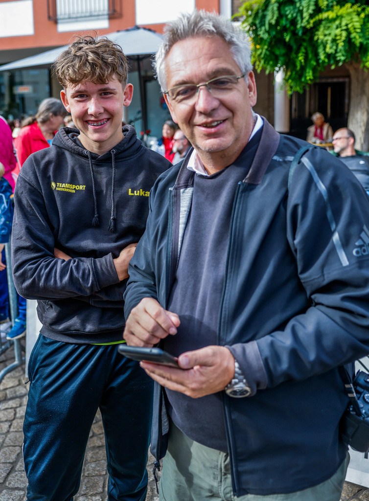 top-top.de 240913-065 | Foto, Video, Fotografie, Videografie, Fotobox, DJ, Discjockey, Musik, Musikbox, Veranstaltung, Photobooth, Amazon, Ebay, Buchtipp, Bestseller, Autor, Verlag, Buch, Wesel, Hamminkeln, NRW, Dinslaken, Rees, Drohne, Hochzeit, Party, Fotobox, Wesel, Fotograf