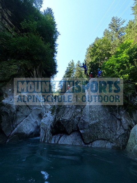 GOPR5362 | Bestelle die Bilder deines Berg- oder Wasser-Abenteuers mit Mountain Sports bequem von zu Hause aus direkt über unseren Online Fotoshop von pictrs.com. - Realisiert mit Pictrs.com