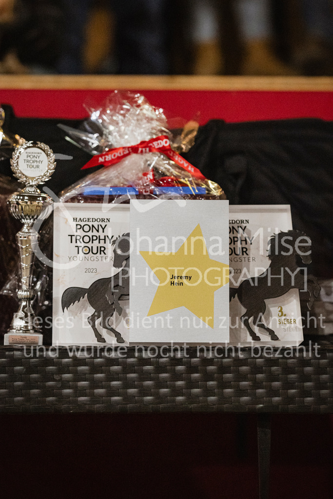 231118_PonyTrophy-333 | Deine schönsten Turniermomente als professionelle Fotos! Entdecke hochwertige Pferdesport-Fotografie im Online-Shop. Jetzt Fotos finden & bestellen!