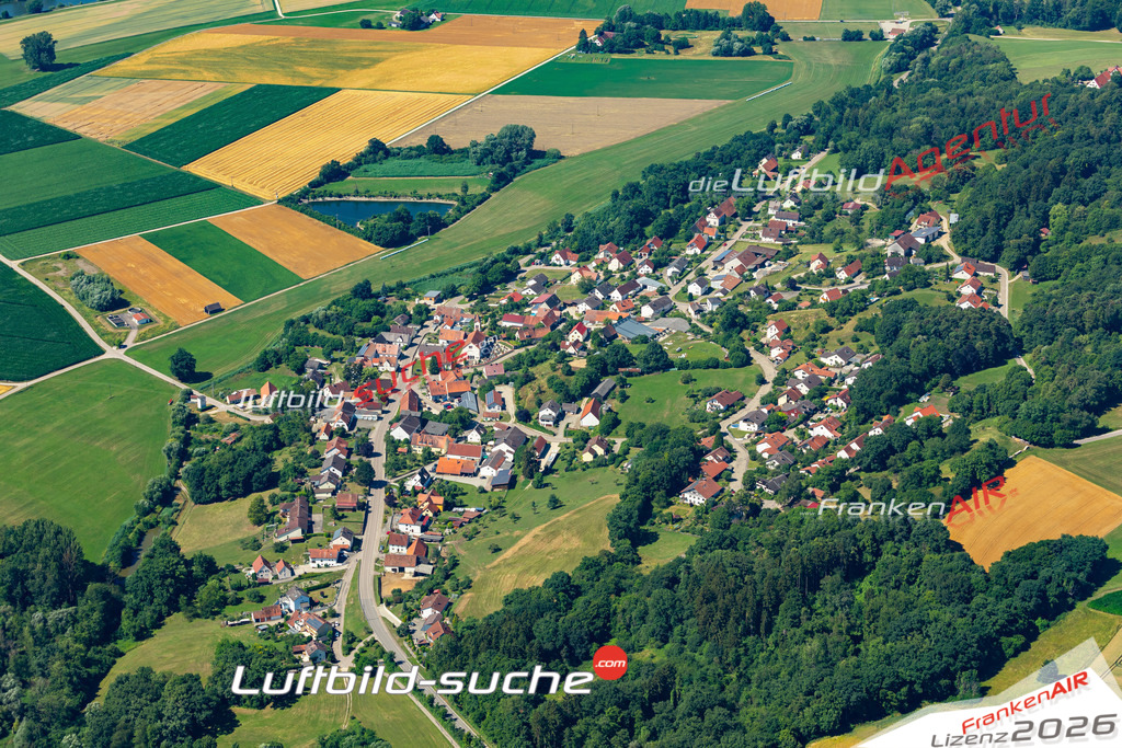 Die Luftaufnahme Altisheim - Kaisheim wurde 2022 vom Flugzeug aus (keine Drohne) erstellt. Hohe Auflösung -für große Poster und Wandbilder geeignet - Garantiert!