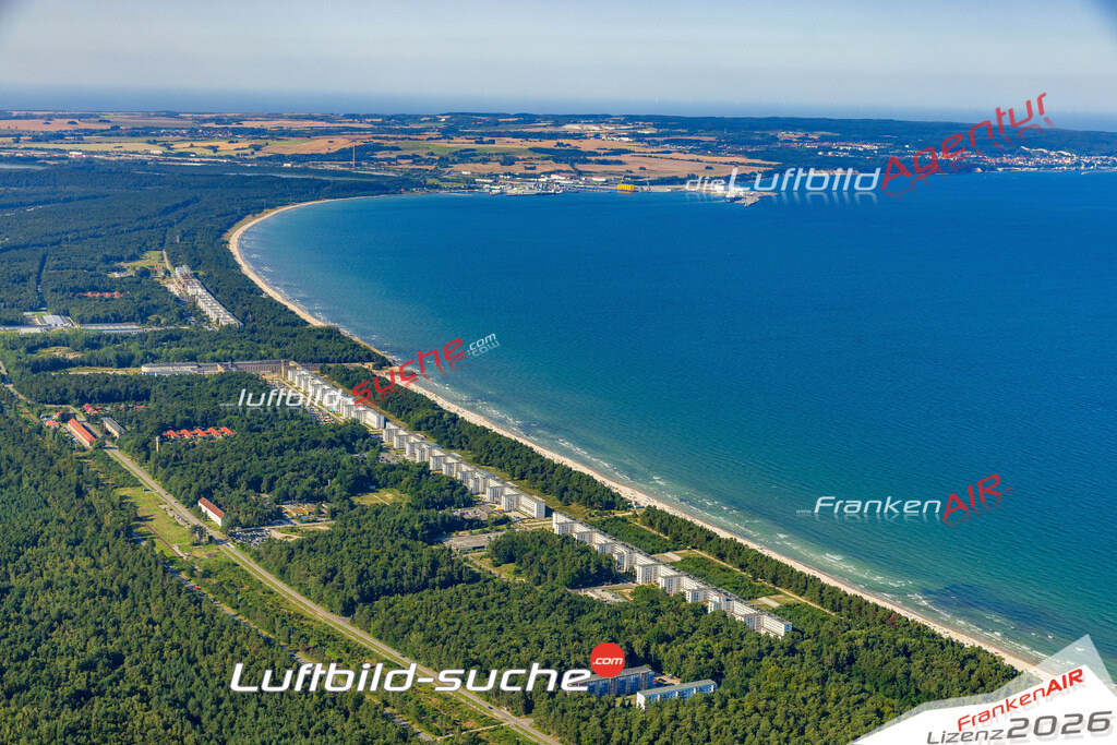 Seebad Prora Binz Bild- Das Luftbild wurde 2025 vom UL-Flugzeug heraus erstellt ( keine Drohne bzw. Drohnenaufnahme ) - Hochauflösende Luftaufnahme -Nicht vergleichbar mit Google Maps oder Satelittenbilder- Die Geschenkidee !Mit Lizenz und Bildrechte bestellbar - CC