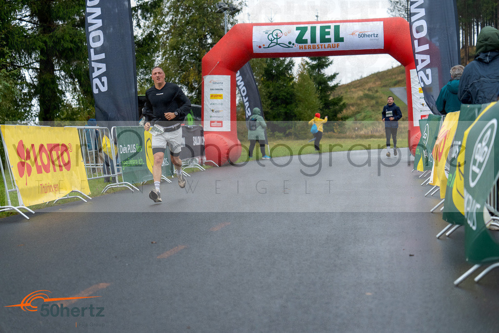 50Hertz-Zielbilder Herbstlauf | Rennsteig-Herbstlauf am 5. Oktober 2025 - Neuhaus/Rwg. nach Masserberg