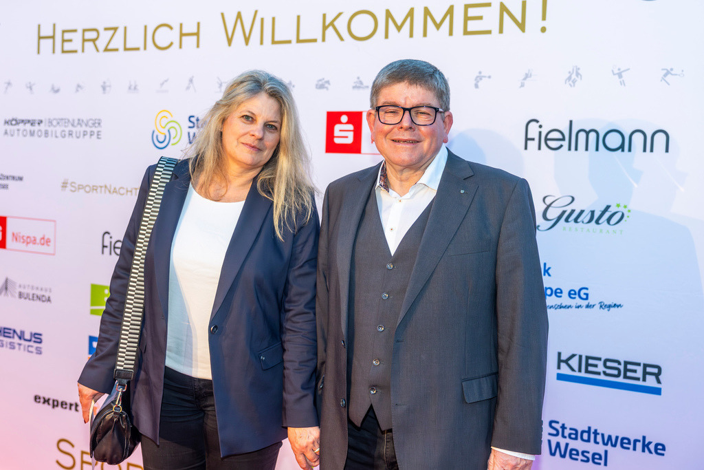 top-top.de 260306-230 | Foto, Video, Fotografie, Videografie, Fotobox, DJ, Discjockey, Musik, Musikbox, Veranstaltung, Photobooth, Amazon, Ebay, Buchtipp, Bestseller, Autor, Verlag, Buch, Wesel, Hamminkeln, NRW, Dinslaken, Rees, Drohne, Hochzeit, Party, Fotobox, Wesel, Fotograf