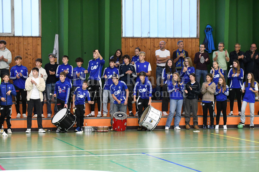 SSG Metten 2025/26 | SSG Metten :  VfL Waldkraiburg  35:24  Die Fans erwarten den Abpfiff. - Realisiert mit Pictrs.com