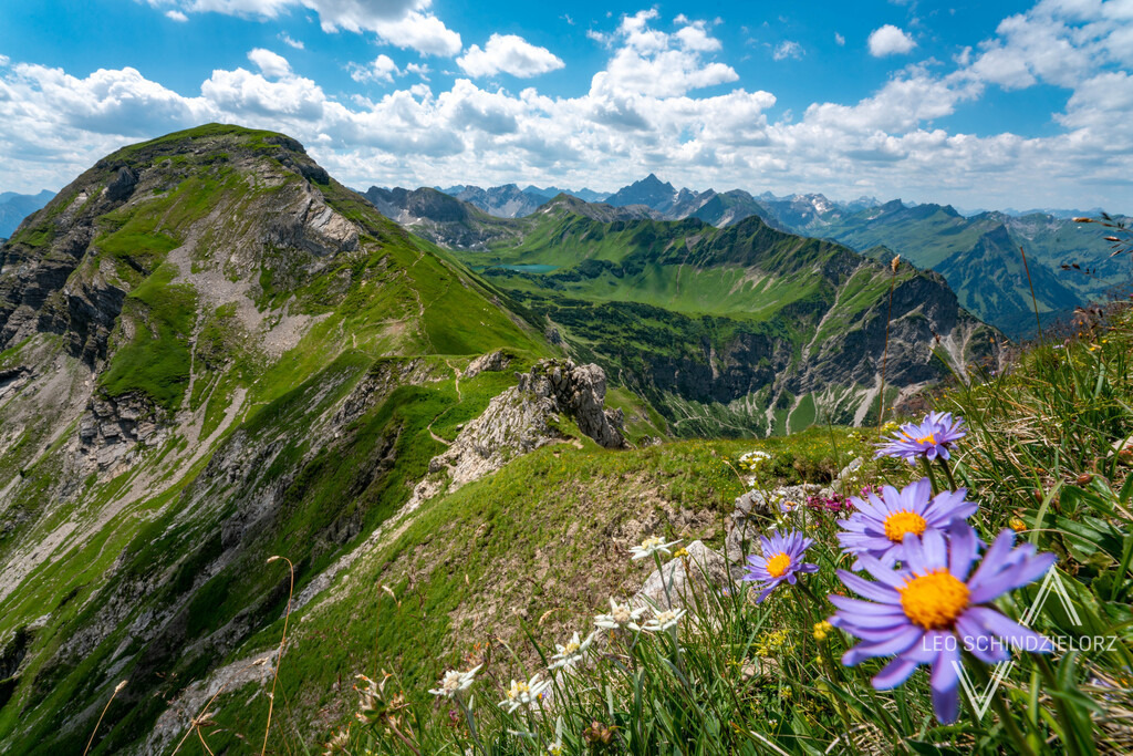 Fotografie_Leo_Schindzielorz_DE_Sommer_Allgaeu_Alpen_Rauhorn_Schrecksee_20220703_A7R08503_org | Atmosphärische Landschaftsbilder & Drohnenaufnahmen aus dem Allgäu, Tirol, Südtirol & der Schweiz – ideal für Leinwanddrucke & zur stilvollen Raumgestaltung. - Realisiert mit Pictrs.com