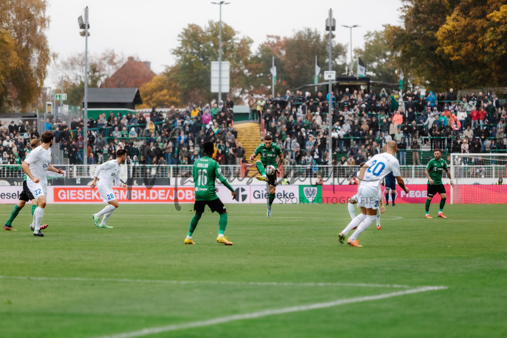 Regionalliga West, Saison 2022/2023, 13. Spieltag: SC Preußen Münster - 1. FC Düren | Regionalliga West, Saison 2022/2023, 13. Spieltag: SC Preußen Münster - 1. FC Düren am 22.10.2022 in Münster (Preußenstadion), Deutschland, Foto: sportfotografie.ms | Markus Paletta - Realisiert mit Pictrs.com