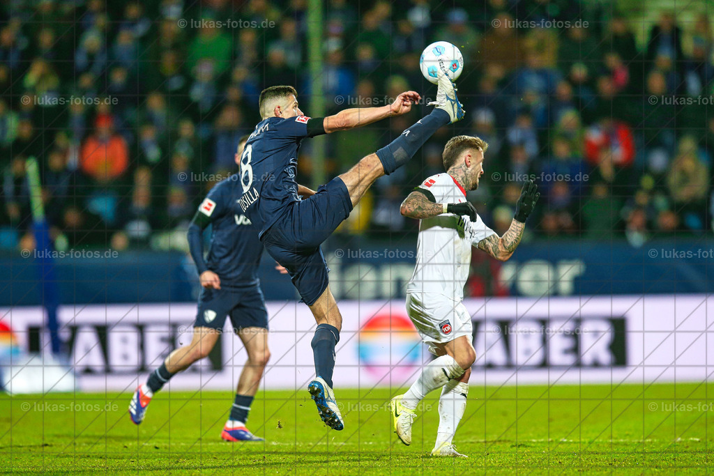 22. Dezember 2024 | VfL Bochum – FC Heidenheim | Zum Jahresabschluss gelang dem VfL Bochum der erste Saisonsieg. Das Duell mit Heidenheim wurde 2:0 gewonnen - Realisiert mit Pictrs.com