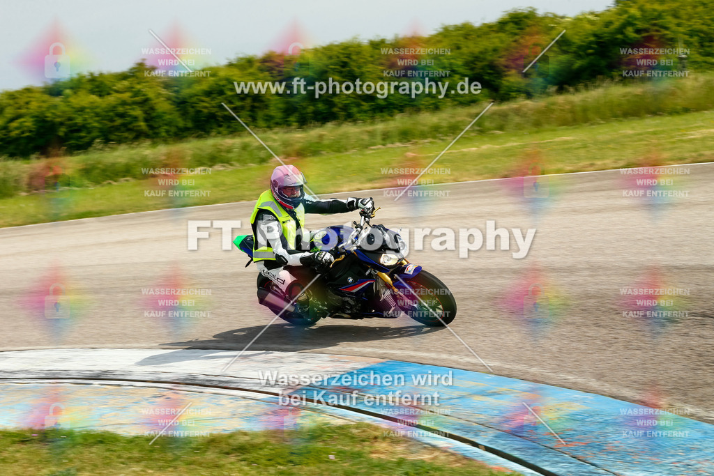 _MOT1120 | Hier findet Ihr Bilder von Touristenfahrten auf der Nürburgring Nordschleife oder von anderen Veranstaltungen die ich besucht habe. Viel Spass beim Durch Schauen 