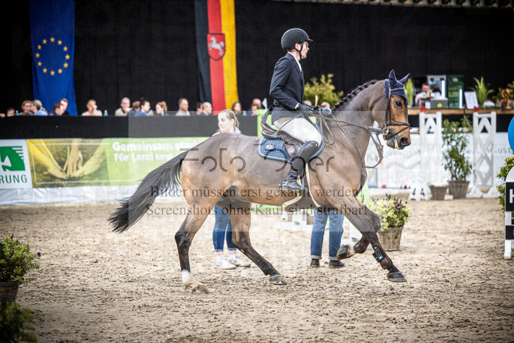 DOS_0185 | Entdecke hochwertige Reitturnierfotos von Foto Oger. Professionell, emotional und authentisch – jetzt Lieblingsmomente im Shop bestellen.Deutschlandweite Turnierfotografie. - Realisiert mit Pictrs.com