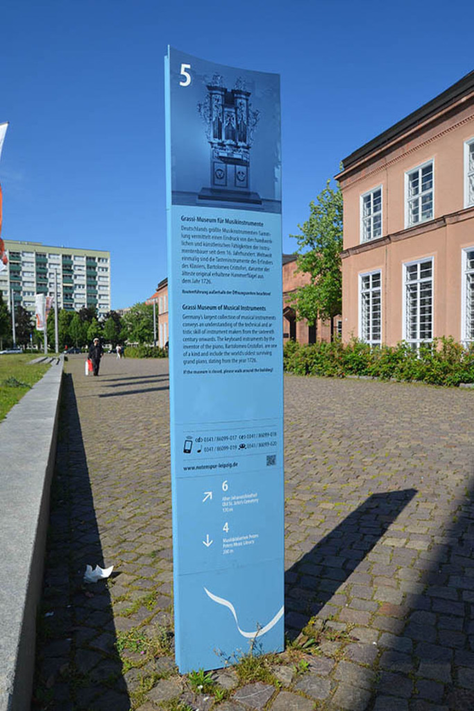 Leipziger Notenspur - Station 5: GRASSI Musikinstrumentenmuseum | Entdecke über 20 Kategorien Leipzig-Motive: Foto-Downloads, hochwertige Poster, Leinwand- & Fine-Art-Prints. Jetzt Lieblingsfoto im Bildlexikon Leipzig Shop bestellen!