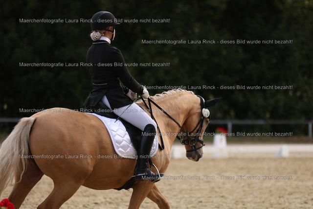 HG9A1399 | laurarinckfotografie - Realisiert mit Pictrs.com
