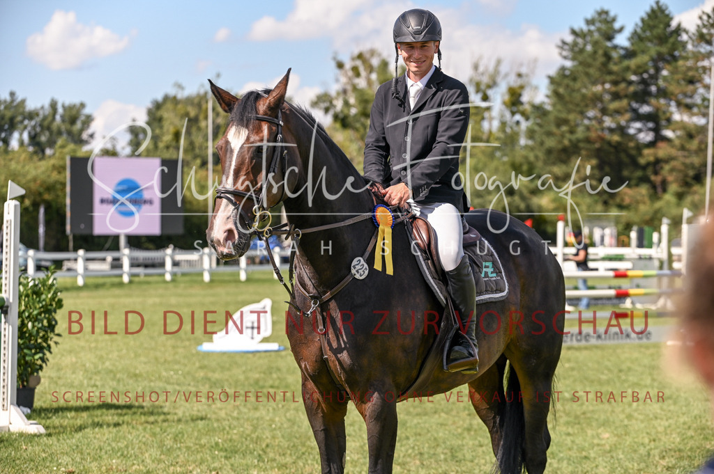 Schugtsche-Düren.2024-09.Springprf.L-214 | Schugtsche Fotografie - Realisiert mit Pictrs.com