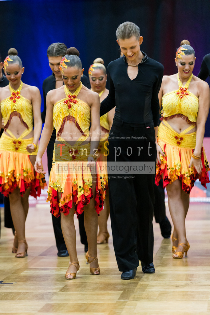 202603145_RL_Lat-Formationen_Nbg_5376 | Tanzsportbilder, Standardtanz, Lateintanz, WDSF, DTV, LTVB, dancecomp, goc, hessen tanzt, blaues band der spree, walzer, tango, wiener walzer, slowfox, quickstepp, samba, rumba, cha-cha-cha, paso doble. jive, hd-kroft photography, turniertanzsport