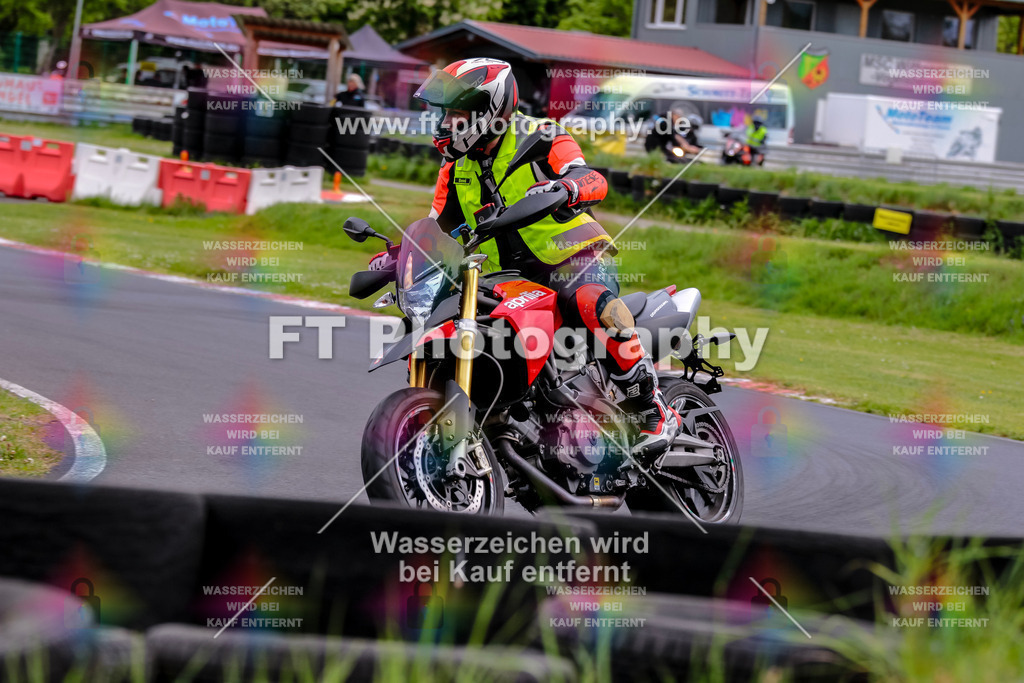 MotoTeamVBK-20599 | Hier findet Ihr Bilder von Touristenfahrten auf der Nürburgring Nordschleife oder von anderen Veranstaltungen die ich besucht habe. Viel Spass beim Durch Schauen 