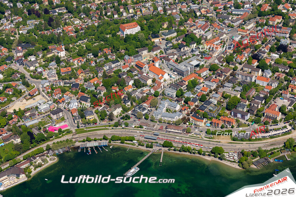 Aktuelles Luftbild von  Starnberg - Die Luftaufnahme wurde 2021 mittels UL-Flugzeug erstellt ( keine Drohne ) - hochauflösende Kamera-Systeme von  Canon -Beste Qualität - Für grossformatige Ausdrucke geeignet. Die Geschenkidee !