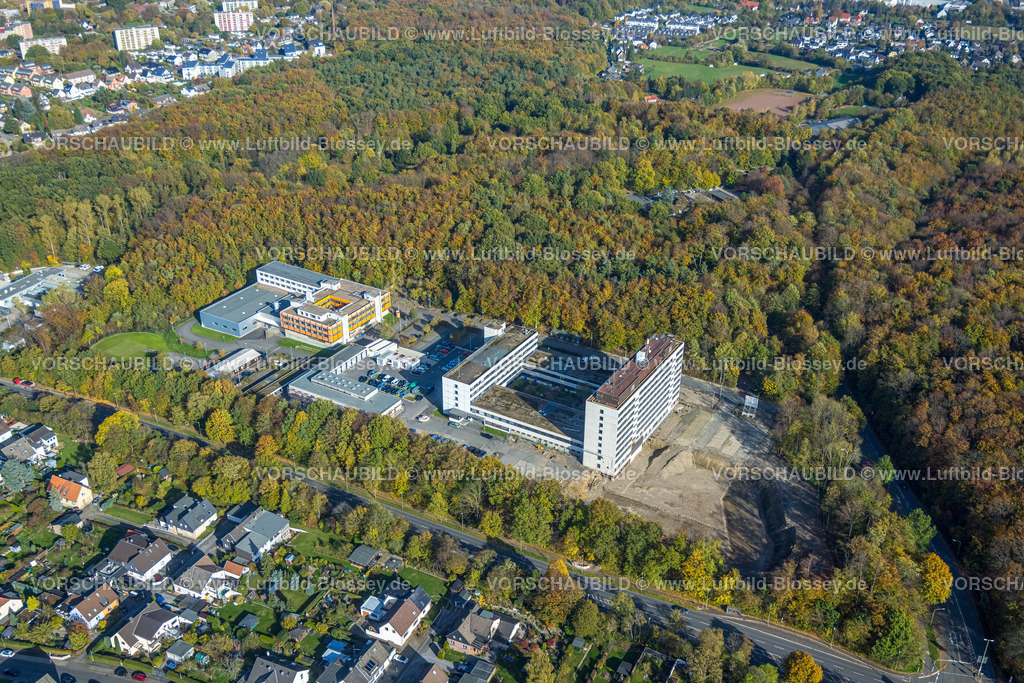 Hagen221016357 | Luftbild, FernUniversität Hagen, Fleyer Wald in Herbstfarben, Hochschulviertel,  Polizeipräsidium Hoheleye, Altenhagen, Hagen, Flyer Wald, Ruhrgebiet, Nordrhein-Westfalen, Deutschland