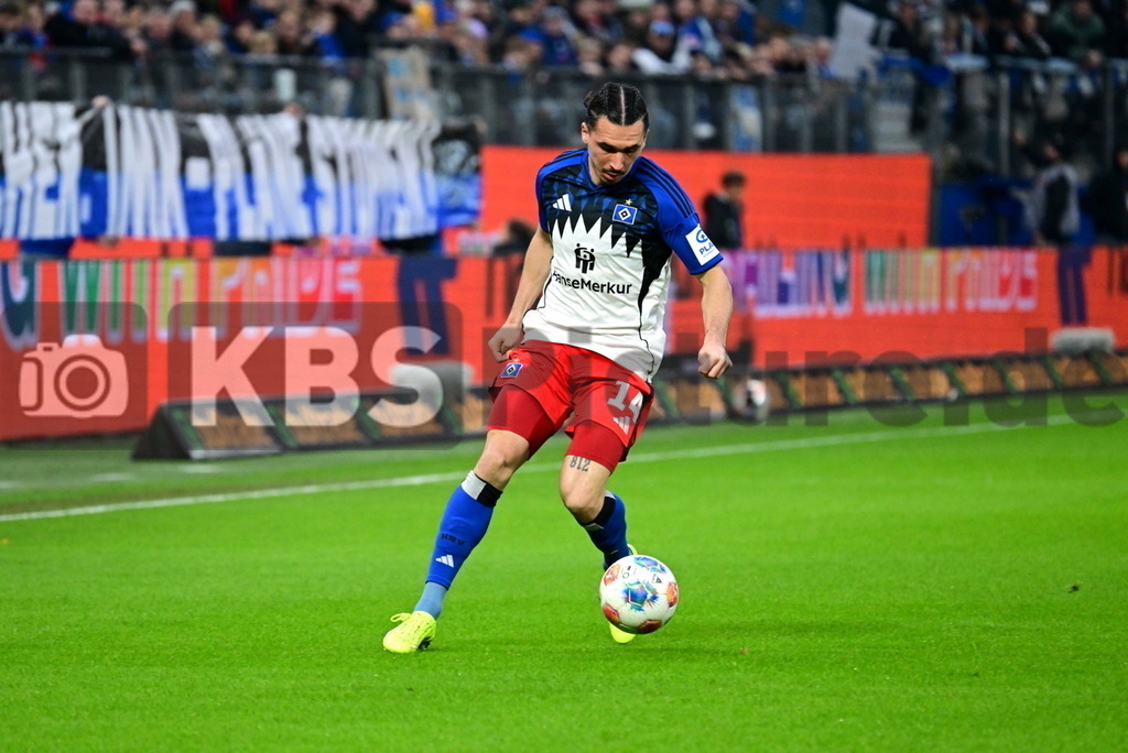 KBS Picture_HSV-Stuttgart_033 | Philippe Rayan (HSV) ,Sportplatz :  Volksparkstadion, - Realisiert mit Pictrs.com