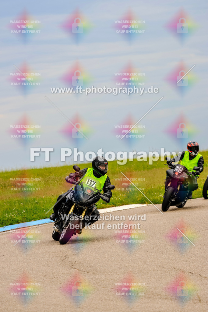 MotoTeam-2254 | Hier findet Ihr Bilder von Touristenfahrten auf der Nürburgring Nordschleife oder von anderen Veranstaltungen die ich besucht habe. Viel Spass beim Durch Schauen 