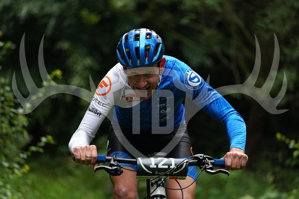 FC109599 | Fotogalerie der Treibjagd im Dunkelwald - Dein MTB Etappenrennen im Erzgebirge - Realisiert mit Pictrs.com