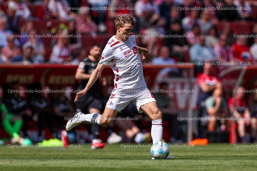 1FC20042501025 | 20.04.2025, Fußball, 1. FC Köln - Preußen Münster, 2.. Fußball Bundesliga, 30. Spieltag, RheinEnergie-STADION, Saison 2024 2025: Timo Hübers (FC Koeln #4) DFB regulations prohibit any use of photographs as image sequences and or quasi-video.