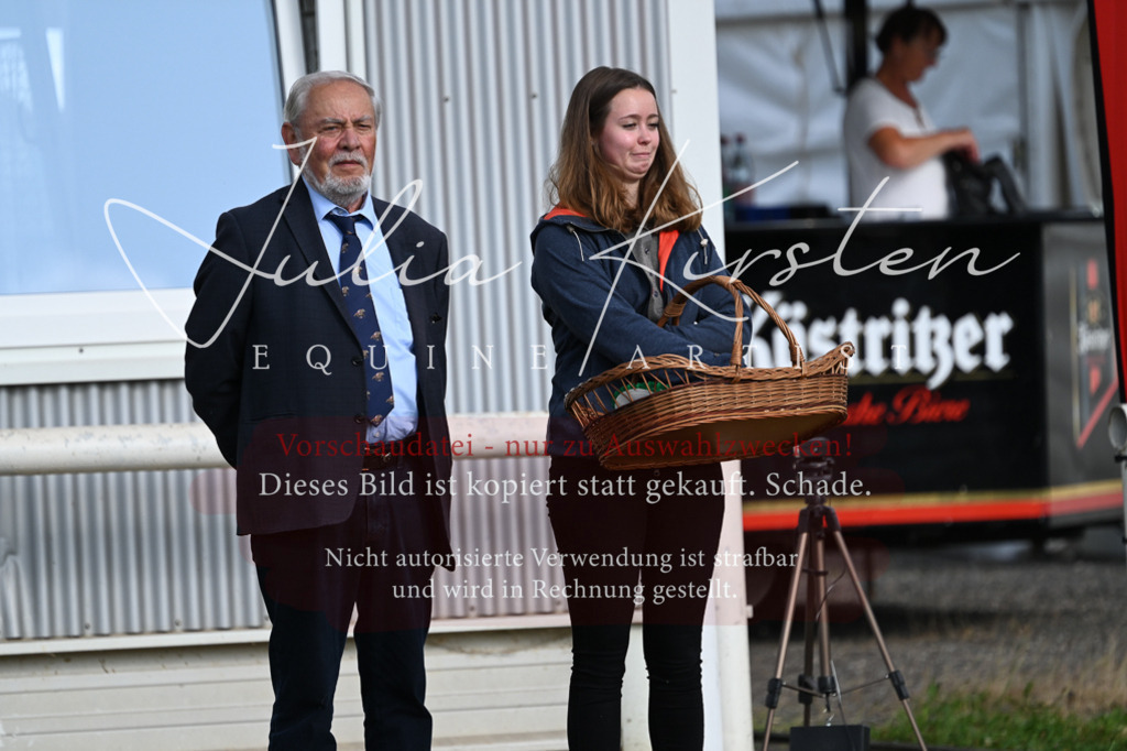 DSC_7638 | Pferde- und Turnierfotografie in Westsachsen. Pferdeportraits, Auftragszeichnungen und intuitive Kunst.