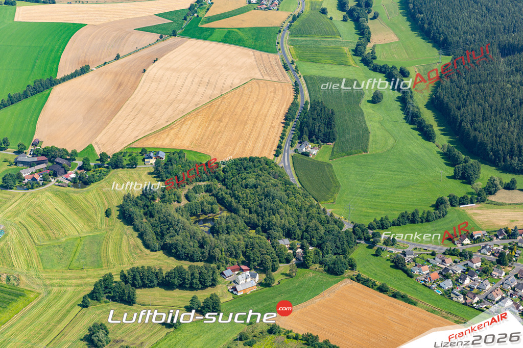 Aktuelles Luftbild von Holenbrunn Wunsiedel Kauf mit Lizenz / Bildrechten möglich- Die Luftaufnahme wurde 2021 mittels UL-Flugzeug erstellt ( keine Drohne ) - hochauflösende Kamera-Systeme von  Canon -Beste Qualität - Für grossformatige Ausdrucke geeignet. Die Geschenkidee !