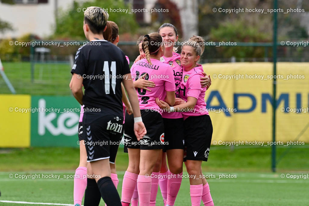 Liwodruck Carinthians Hornets vs. FC Pingau Saalfelden Frauen 29.10.2023  | Jubel Carinthians Hornets Mannschaft, #10 Elisa Ciccarelli, #9 Nina Mele, #17 Vanessa Kraker
