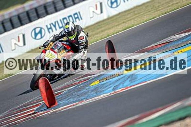 spof1648 | Professionelle Fotos von Sportveranstaltungen, aber auch Hochzeiten und anderen Events. - Realisiert mit Pictrs.com