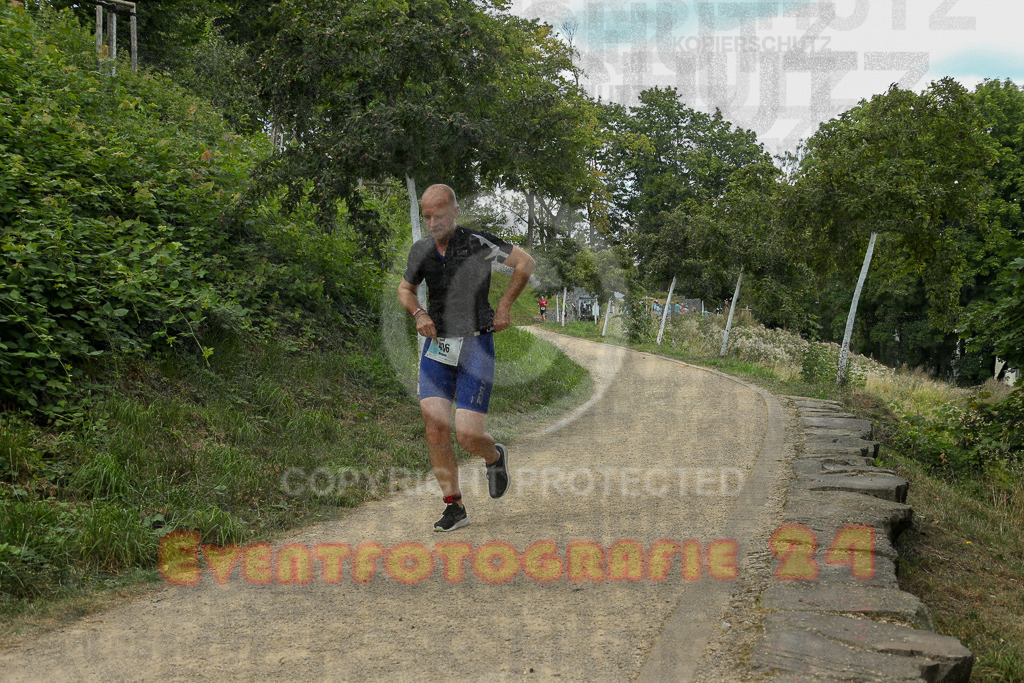 250824_1351_EX1_4011 | Sportfotografie im Rhein-Sieg Kreis, Köln, Bonn, NRW, Rheinland Pfalz, Hessen, etc. Unser Tätigkeitsfeld umfasst den Laufsport vom Volkslauf über den Marathon, Duathlon, Triathon bis zum Ultralauf wie Kölnpfad Ultra oder Schindertrail.