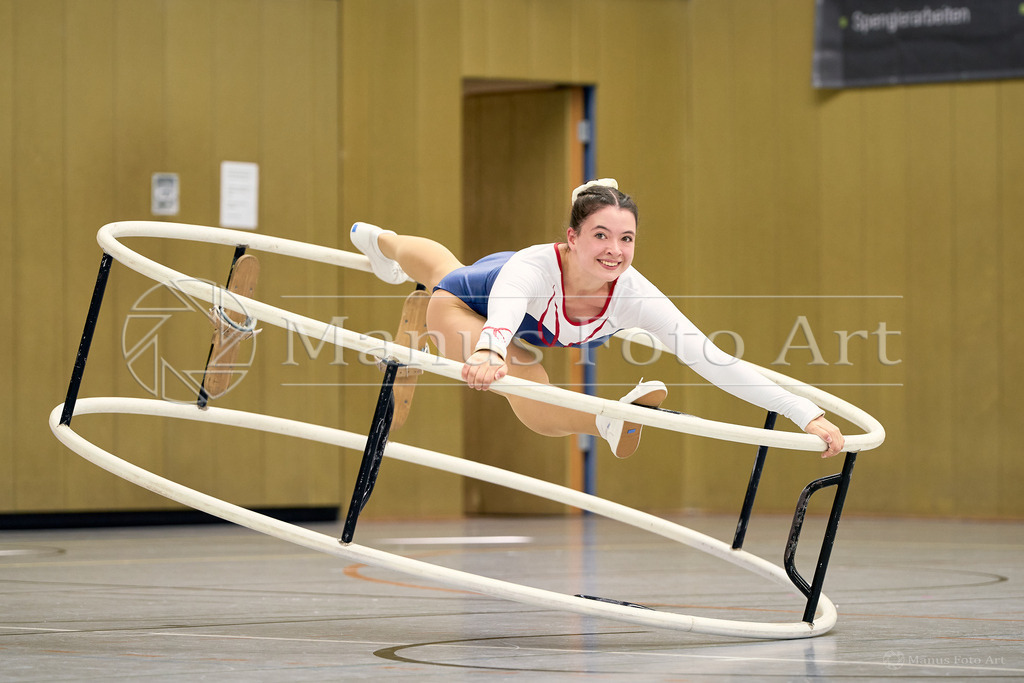 B-DSC01256 | Professionelle Sportfotografie in Hamburg, Schleswig-Holstein und Niedersachsen – spezialisiert auf Rhönrad, Geräteturnen, Leistungsturnen und rhythmische Sportgymnastik. Bundesweite Begleitung von Rhönrad-Events. Jetzt Sport-Fotos - Realisiert mit Pictrs.com