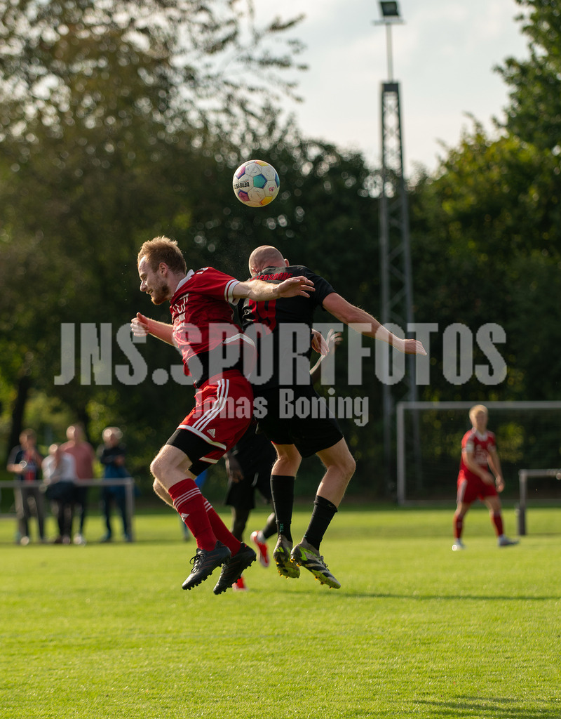 BWL_2573 | jns.sportfotos - Realisiert mit Pictrs.com