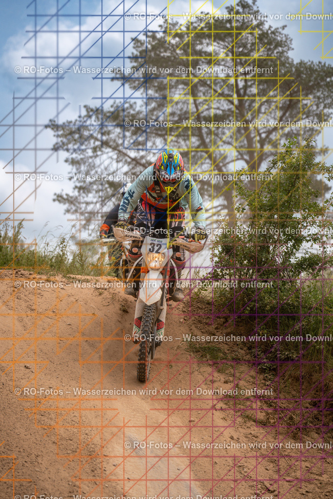 Niederwürzbach 5 Lauf-316 | Sportfotografie von RO-Fotos: Motorsport, Motocross, Enduro, Laufveranstaltungen und Triathlon. Professionelle Fotos von Sportlern und Events. - Realisiert mit Pictrs.com