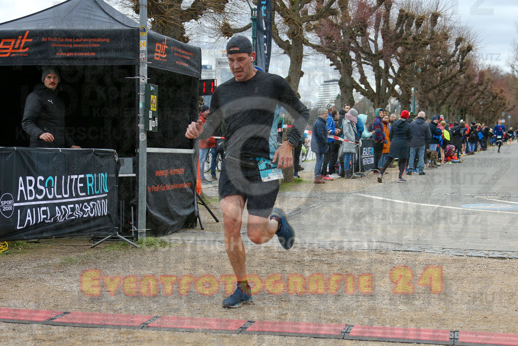 231231_1153_EX1_4414 | Sportfotografie im Rhein-Sieg Kreis, Köln, Bonn, NRW, Rheinland Pfalz, Hessen, etc. Unser Tätigkeitsfeld umfasst den Laufsport vom Volkslauf über den Marathon, Duathlon, Triathon bis zum Ultralauf wie Kölnpfad Ultra oder Schindertrail.