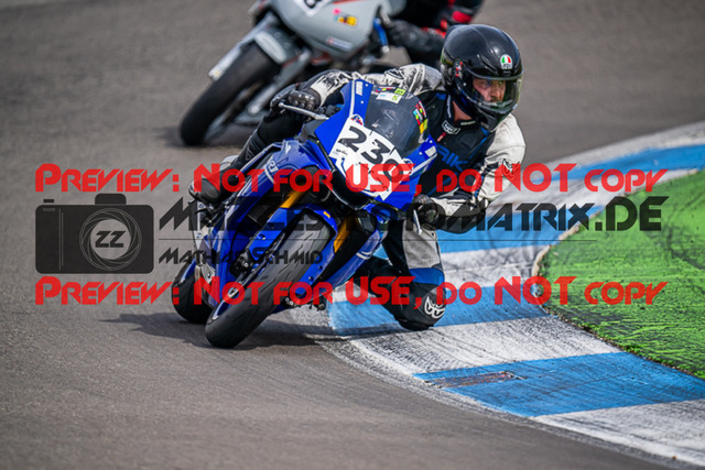 MaZZes_FotoMatrix_230410_4359 | GELB