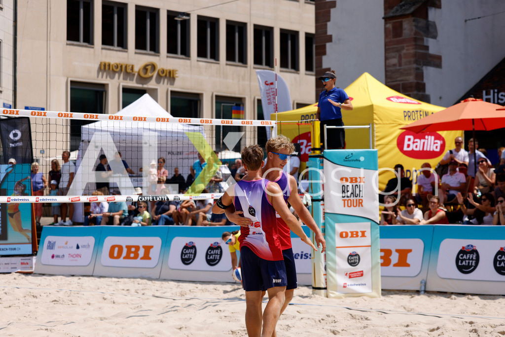 Obi BeachTour 2026 - Basel | BASEL, SWITZERLAND - JULY 19: FLORIAN BREER (SUI) and MATHIS KÄLIN (SUI) during the Obi BeachTour 2026 match between LEITNER / KINDL (AUT) and BREER / KÄLIN (SUI) at Barfüsserplatz on July 19, 2026 in Basel, Switzerland. - Realisiert mit Pictrs.com