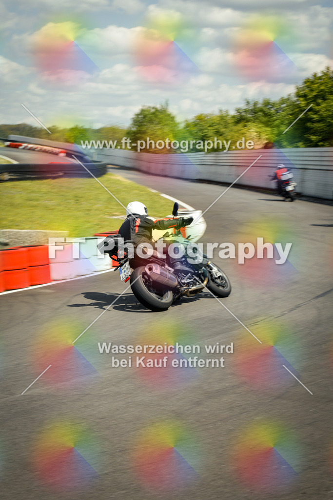 OBK_Mai_Justin_Uwe-11020 | Hier findet Ihr Bilder von Touristenfahrten auf der Nürburgring Nordschleife oder von anderen Veranstaltungen die ich besucht habe. Viel Spass beim Durch Schauen 
