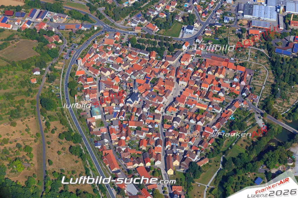 Luftbild von  Roettingen - Luftaufnahme wurde 2016 von https://frankenair.de mittels Flugzeug (keine Drohne) erstellt - die Geschenkidee