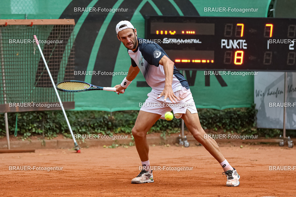 HTC Blau-Weiß Krefeld - LTTC Rot-Weiß Berlin  | Krefeld, Deutschland 21.07.2023, Stefano Travaglia (HTC Blau-Weiß Krefeld) gegen Timo Stadder (LTTC Rot-Weiss Berlin) ,

bei der 2. Tennis Bundesliga Nord Begegnung zwischen HTC Blau-Weiß Krefeld und LTTC Rot-Weiß Berlin am 21.07.2023 in Krefeld.

(Foto: BRAUER-Fotoagentur)
 
