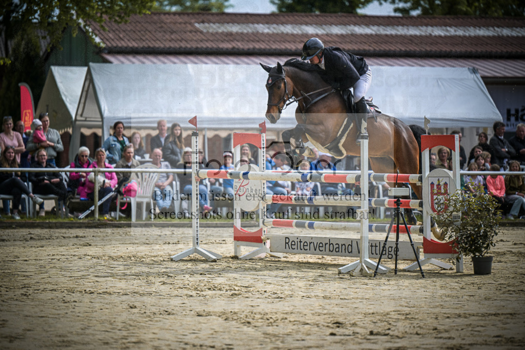 DOS_1400 | Entdecke hochwertige Reitturnierfotos von Foto Oger. Professionell, emotional und authentisch – jetzt Lieblingsmomente im Shop bestellen.Deutschlandweite Turnierfotografie. - Realisiert mit Pictrs.com