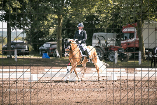 _W6A4041 | ronjaprokoschfotografie - Realisiert mit Pictrs.com