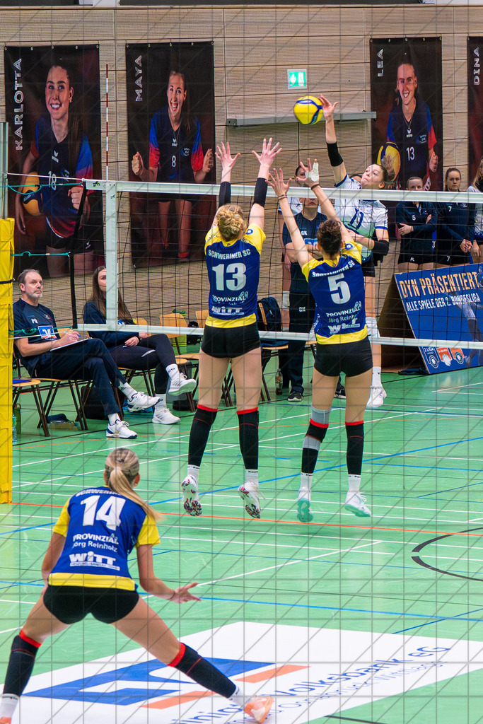 2. VBLF Nord 25/26 | Spiel 4072 | VC Osnabrück vs. Schweriner SC II | MASSELINK Lisanne (VC Osnabrück e.V. #11) //  17.01.26: 2. VBLF Nord 25/26 | Spiel 4072 | VC Osnabrück vs. Schweriner SC II / Osnabrück / Deutschland  //   CREDIT:www.bullenfotos.de, Martin König, Hörner Weg 40, D-49078 Osnabrück, +4917663732967 // Nutzung und Weitergabe nur zu den vereinbarten Zwecken. Presseanfragen an Ersteller. Alle Rechte beim Ersteller. Honorierung nach MFM. - Realisiert mit Pictrs.com