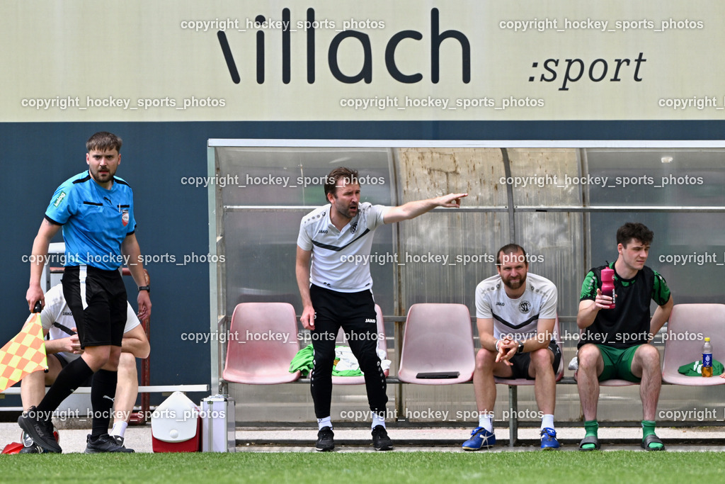 SC Landskron vs. SV Falle Maria Gail | Spielerbank SC Landskron, Christoph Egger Referee, Headcoch SC Landskron Johannes Meschnig, Asisstentcoach SC Landskron Emanuel Kaus, SC Landskron vs. SV Falle Maria Gail, SC Landskron vs. SV Falle Maria Gail am 17.05.2026 in Villach (Sportanlage Landskron), Austria, (Photo by Bernd Stefan)