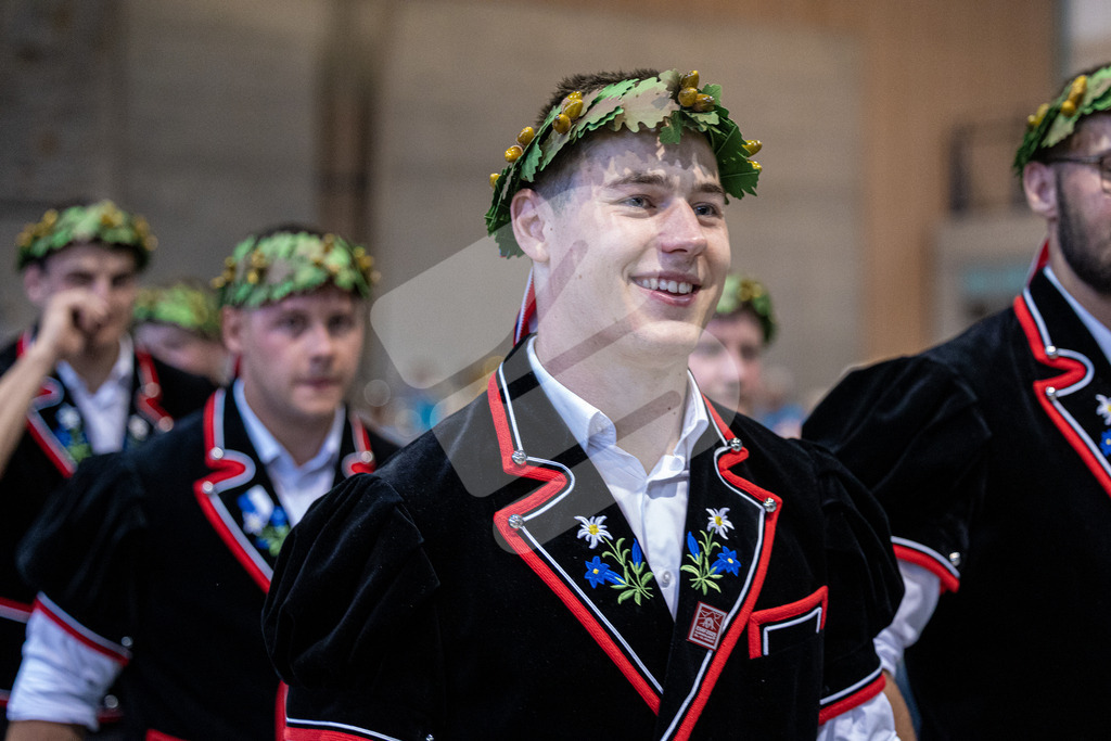 TESSINER2025_Ehrung_2229 | Die Schwinger des Schwyzer Kantonalen Schwingerverbandes: Fotos, die Dynamik und Leidenschaft festhalten, sowie emotionale Momente aus dem traditionellen Schwingsport zeigen. - Realisiert mit Pictrs.com