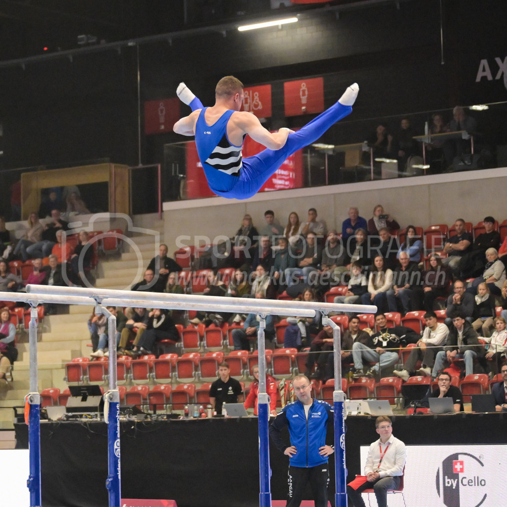 Schweizer Meisterschaften Kunstturnen Mannschaften Männer (A) - 22. November 2025 | Schweizer Meisterschaften Kunstturnen Mannschaften Männer (A)AXA Arena, WinterthurBild: Sportfotografie Markus Aeschimann | www.markus-aeschimann.ch - Realisiert mit Pictrs.com